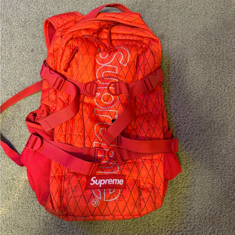 Red Supreme backpack ss18 worn for a week.
